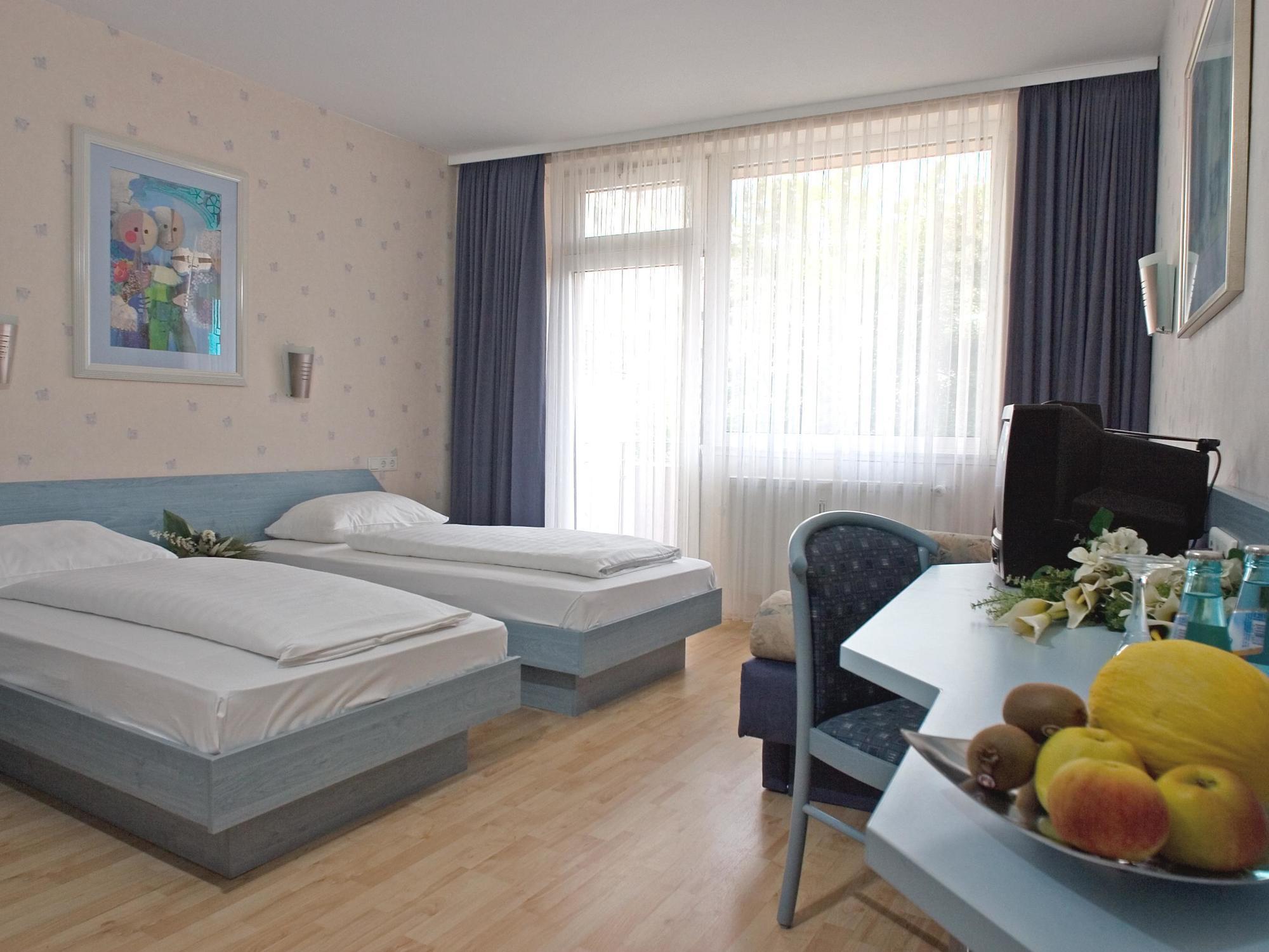 Hotel Astoria Frankfurt am Main Szoba fotó